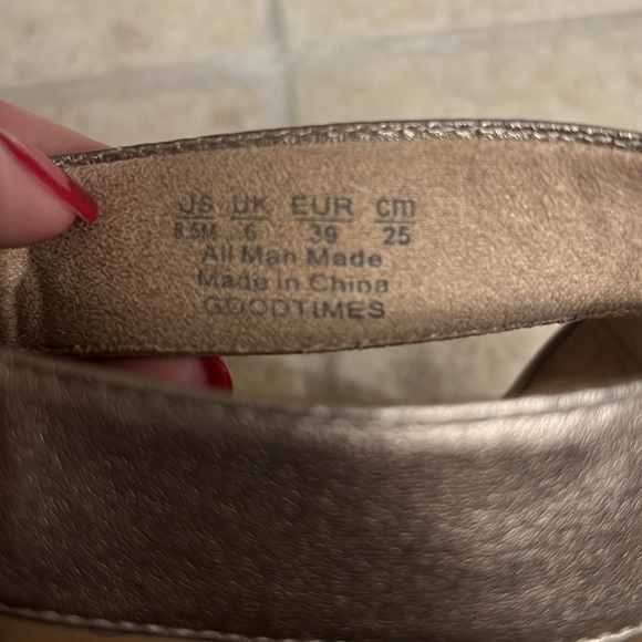 Soul Naturalizer Gold Metallic Heeled Sandels Size 8.5 - Picture 5 of 5